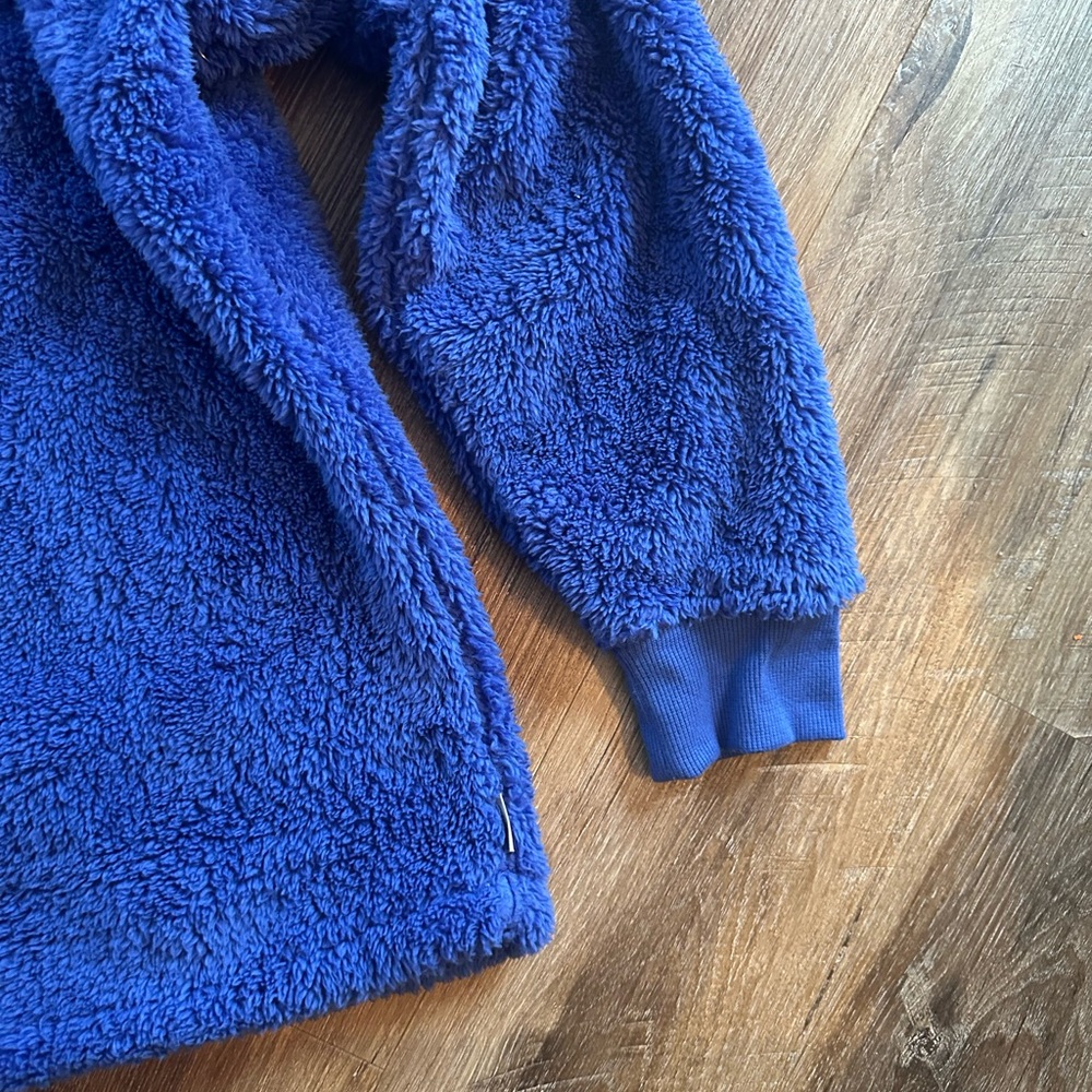 Eddie Bauer Women’s Royal Blue Quarter Zip Plush Sweater - Picture 4 of 8